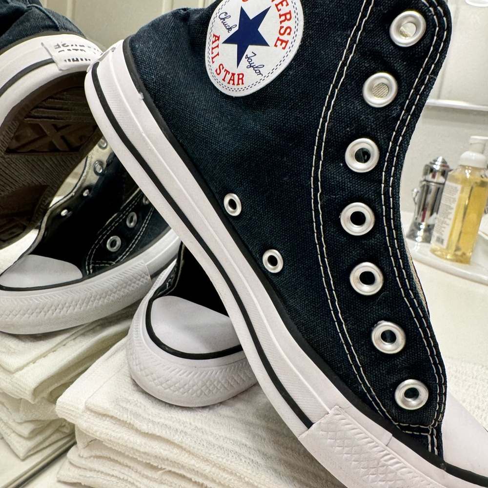 Converse Black High-Top Sneakers - Used